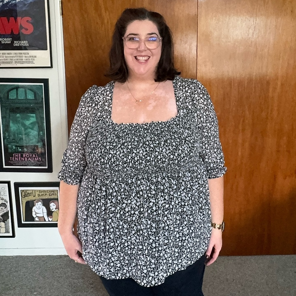 Torrid size 4X, 4 chiffon black and white floral top.